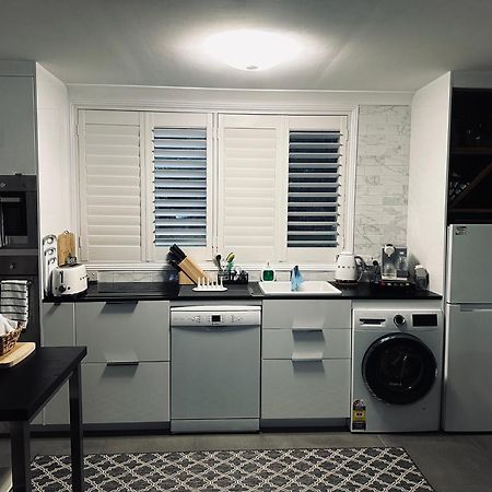 Luxury Boutique Self-Contained Private Granny Flat Vila Ormeau Exterior foto